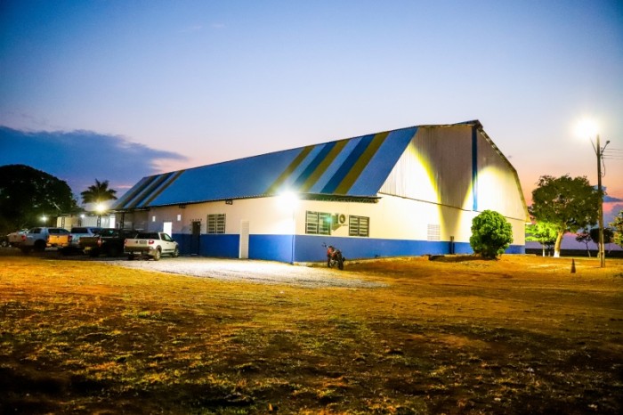 Comunidade Groslândia recebe ginásio revitalizado