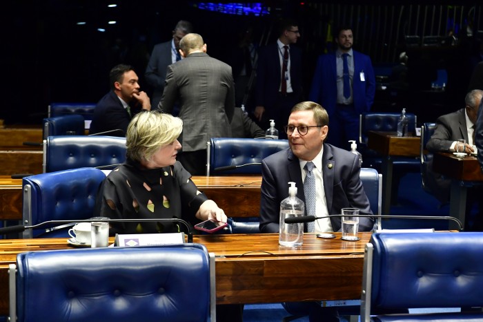 Lei concede auxílio-aluguel para mulher vítima de violência