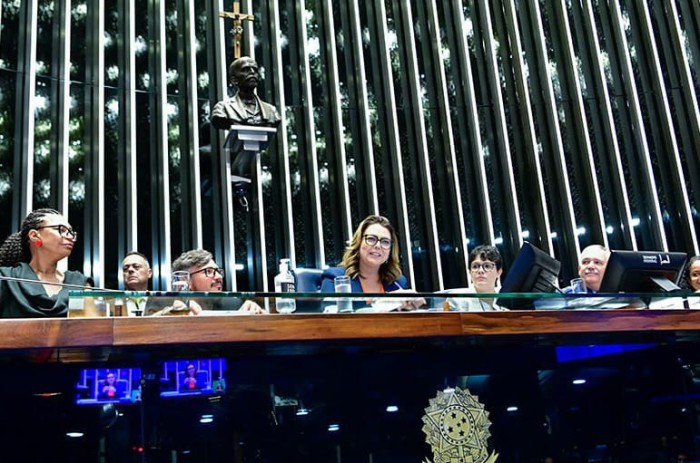 Em sessão especial, profissionais de educação física defendem sua importância