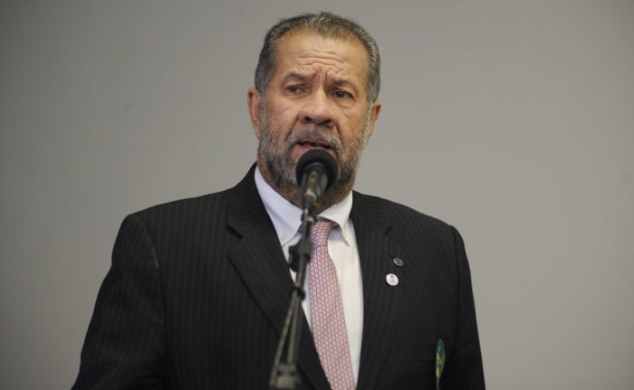 Comissão ouve ministro da Previdência sobre redução dos juros do crédito consignado