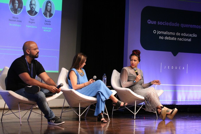 Imprensa acerta quando não noticia detalhes de ataques em escolas