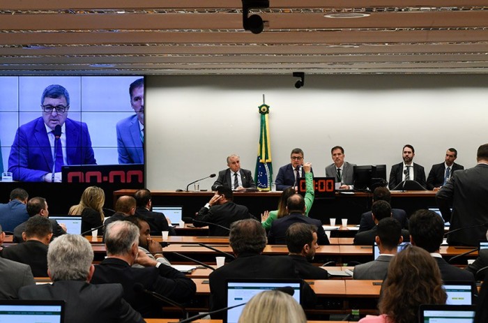 Danilo Forte apresenta relatório com critérios para emendas à LDO de 2024