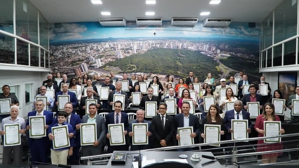 Câmara entrega Moção de Aplausos a contadores e celebra importância da profissão