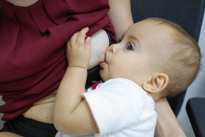 Sancionada lei que institui selo Empresa Amiga da Amamentação