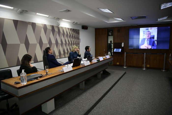 CCJ: juristas divergem de pena para impeachment