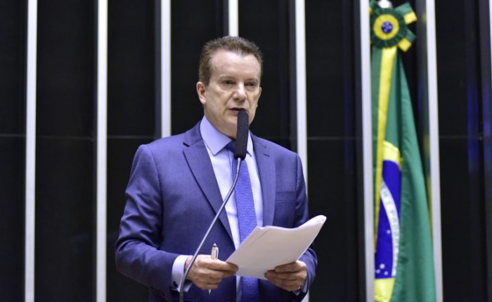 Comissão aprova projeto que prevê ações permanentes de combate ao superendividamento