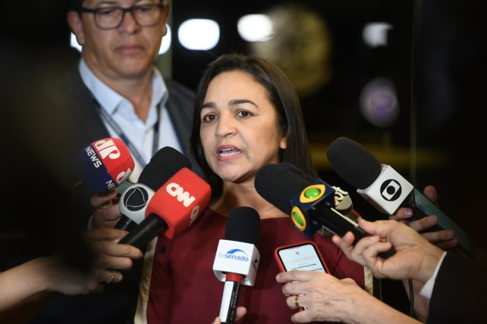 Relatora da CPMI quer convocação de ex-comandantes das Forças Armadas