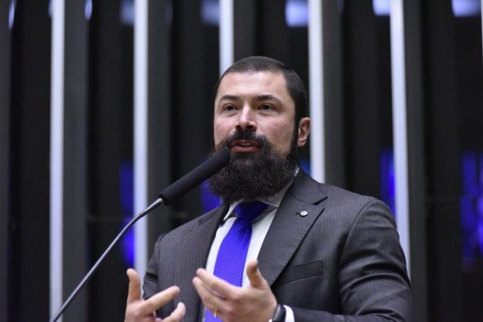 Comissão aprova proposta que aumenta a pena para crimes cometidos com o uso de fogo