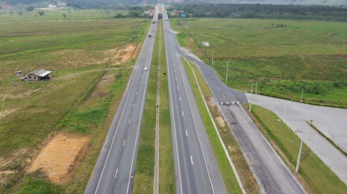 Comissão externa debate obras inacabadas em três rodovias em Santa Catarina