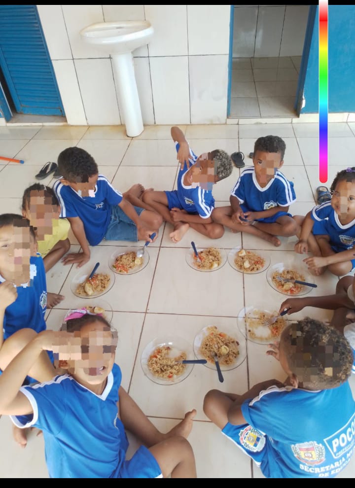 Alunos de escola municipal de Poconé sofrem com má alimentação e comem no chão 