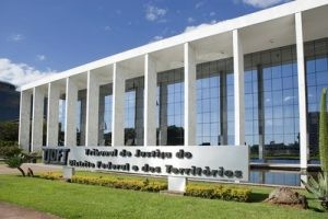 Lei transforma cargos de juiz no Tribunal de Justiça do Distrito Federal