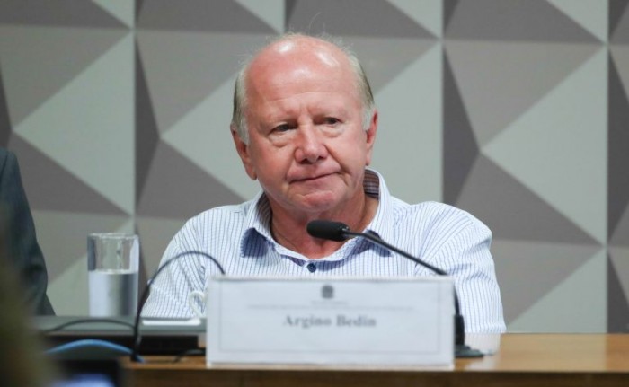 Fazendeiro investigado por financiar atos antidemocráticos fica em silêncio na CPMI