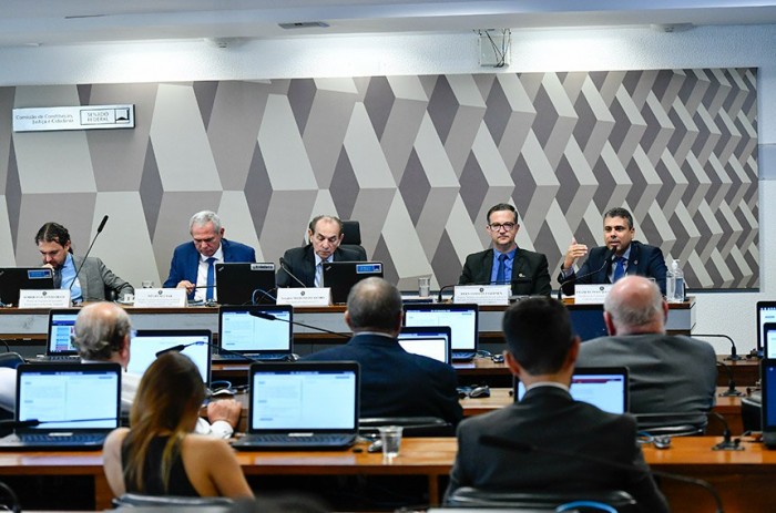 CCJ: líderes municipais temem perda de autonomia com Conselho Federativo