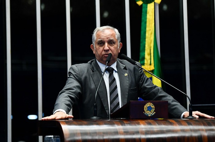 Izalci pede fortalecimento de minoria em CPIs