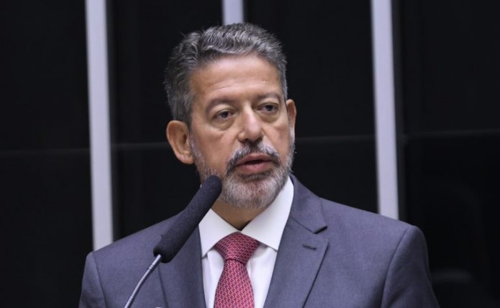 Lira pede apuração do assassinato do irmão de Sâmia Bomfim e se solidariza com deputada