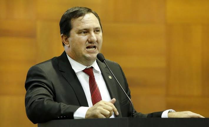 Deputado fala duramente contra o governador e dispara, 