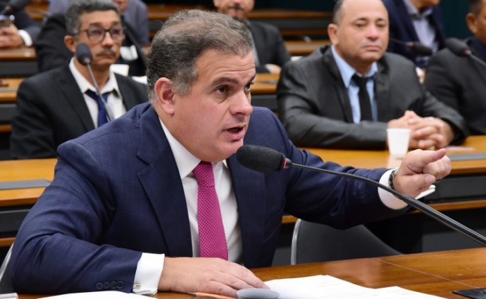 Projeto disciplina renovação das concessões de distribuidoras de energia elétrica