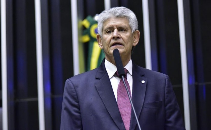 Projeto prevê frase de advertência em embalagens de compostos lácteos