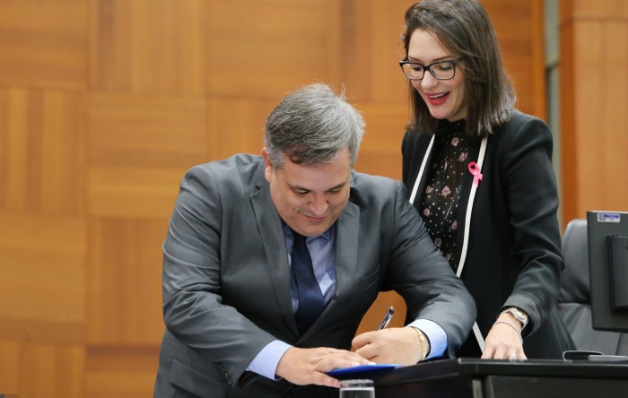 Moacyr Couto assume cadeira na ALMT com licença do deputado Paulo Araújo