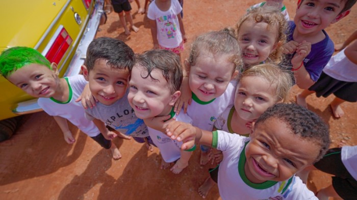Dia das Crianças é celebrado com muita diversão e criatividade nas escolas municipais