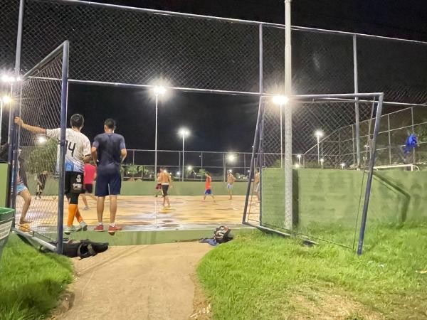 Após visita ao complexo esportivo do Jardim dos Ipês, vereador sugere revitalização no local