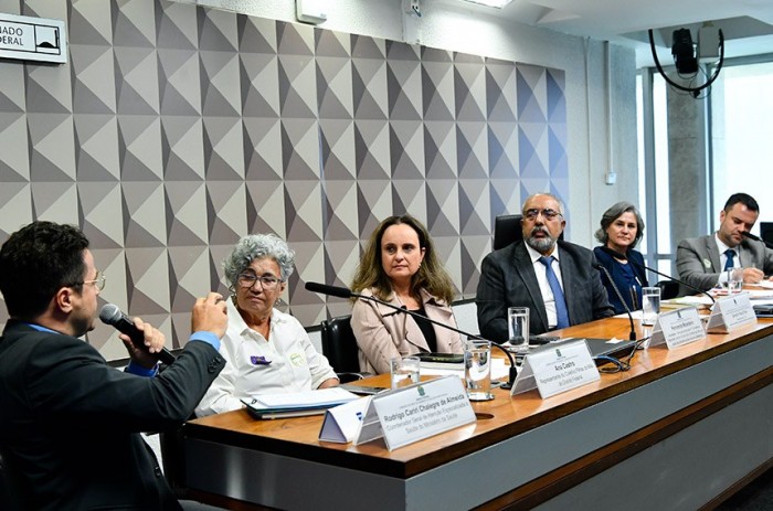 Criação da Política de Enfrentamento ao Alzheimer é defendida em audiência