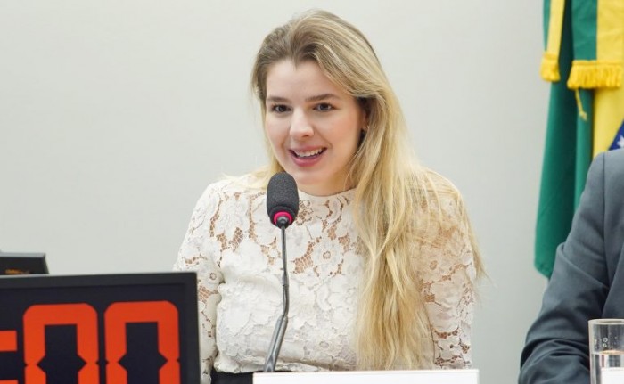 Comissão aprova direito de pais tirarem férias no mesmo período do recesso escolar do filho com deficiência