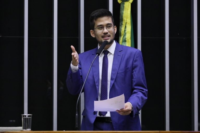 Comissão aprova ampliação de prazo para empresa reocupar cargo de pessoa com deficiência