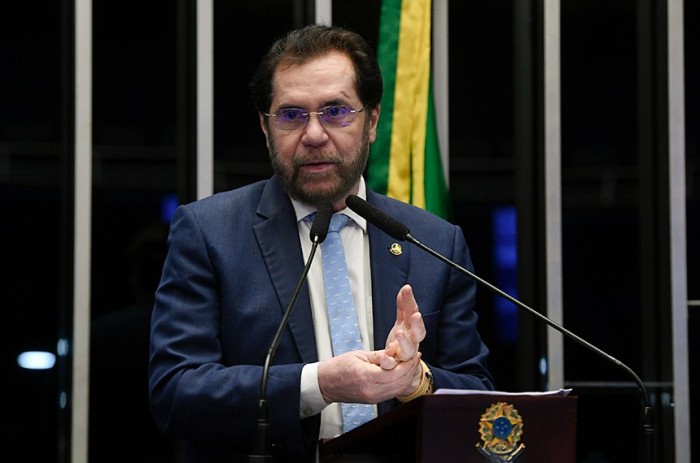 Plínio Valério critica abordagem radical de preservação da Amazônia