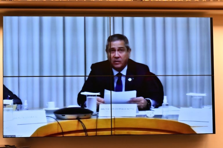 Ministro diz que negocia recursos para manter Operação Carro-Pipa até o fim do ano