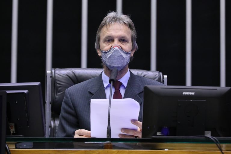 Participantes de comissão geral criticam ações do governo para enfrentar pandemia de Covid-19