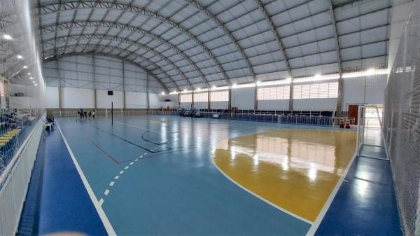 Vereadora indica construção de complexo esportivo no bairro JK