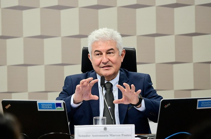 Regulamentação da IA exige foco na centralidade humana, aponta debate