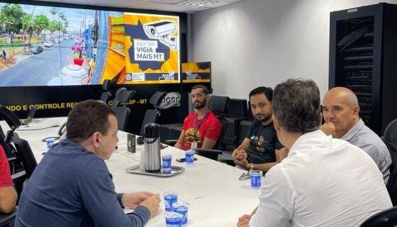 Governo entrega de 227 câmeras que serão instaladas nos principais pontos da Capital