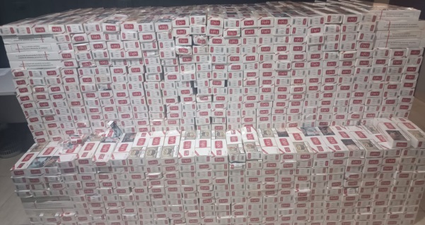 Policiais apreendem 2.148 pacotes de cigarro em MT