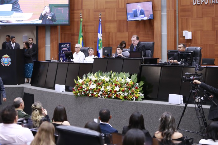 ALMT entrega homenagens em sessão especial nesta segunda (30)