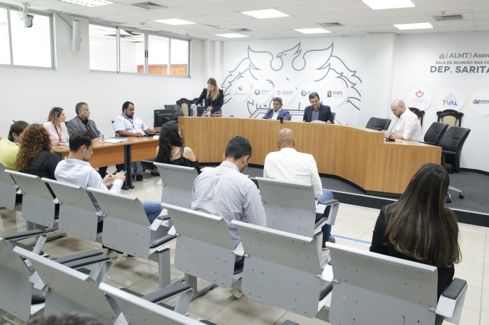 CCJR aprova parecer pela derrubada de oito matérias em reunião nesta terça (31)