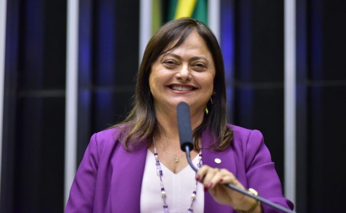 Câmara aprova projeto que cria a Política Nacional de Assistência Estudantil; acompanhe