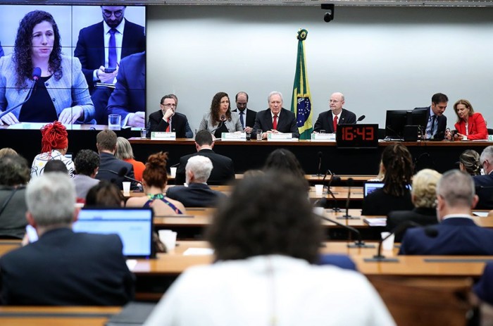 Na CMO, ministra diz que nova carteira de identidade digital deve ser antecipada