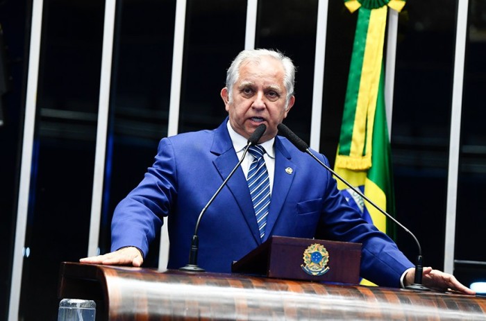 Izalci faz apelo por PMs do 8 de janeiro que estão presos e sem salário