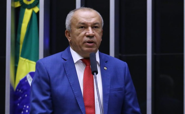 Comissão aprova proposta que permite uso de fundo da aviação em desapropriações