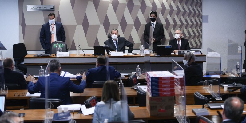 CPI da Pandemia: relatório de Renan Calheiros pede 68 indiciamentos