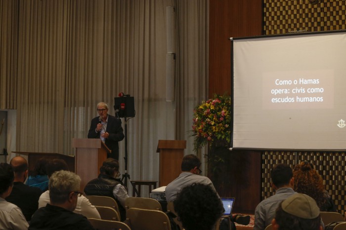 Cônsul de Israel nega haver genocídio contra palestinos em Gaza