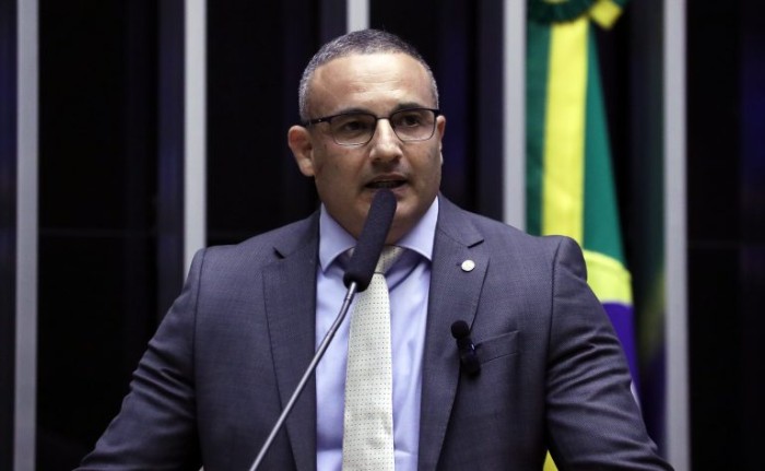 Comissão aprova obrigatoriedade de uso de veículo blindado no transporte de dinheiro para bancos