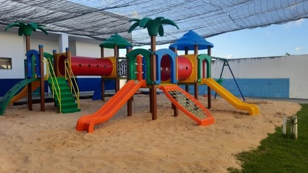 Presidente da Câmara solicita cobertura em parquinhos de escolas e Cemeis de Sorriso