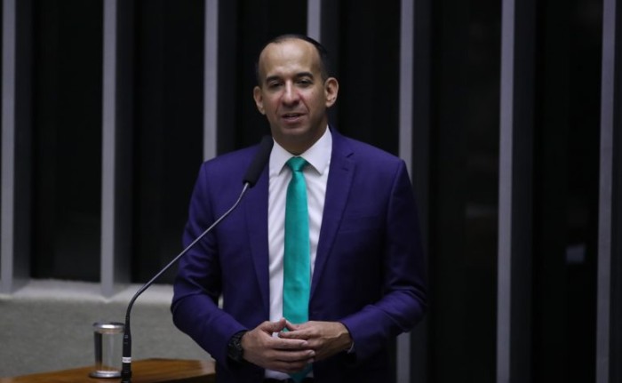 Comissão aprova normas para lançamento de veículos espaciais e desenvolvimento de satélites