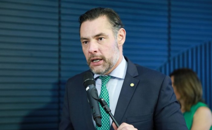 Projeto determina atendimento dos filhos crianças e adolescentes nas delegacias especializadas da mulher