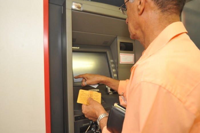 Bancos fecham nesta quarta-feira e reabrem na quinta