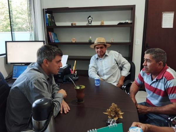 Vereador conhece Programa Municipal Casa do Trabalhador em Matupá