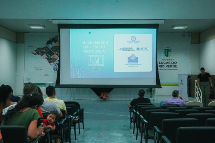 Encontro Presencial do curso de Ciência e Tecnologia da UAB promove integração entre alunos